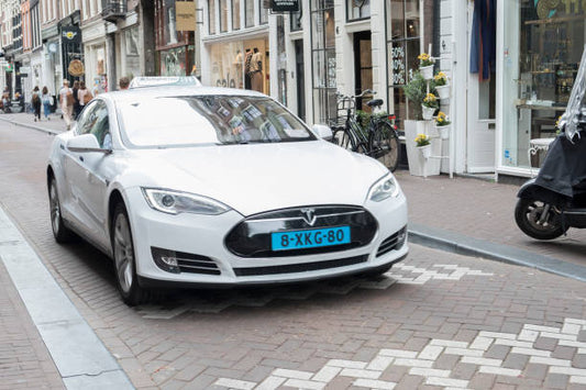 Taxi's opgelet: Problemen met Hybride en Elektrische Auto’s? Car Key biedt dé oplossing met reparatie en vervanging van accupakketten